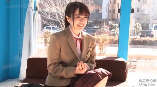 ブレザー制服の可愛い女子高生がモニター調査でMM号へ。案の定、いつの間にか可愛いおっぱいを男の舌がなめずり回っていた