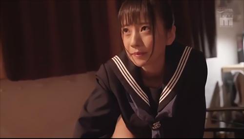 『女子高生』プリントを届けに来た学園のテレビタレント・みあを襲った引き籠り同級生による制限監禁。利尿作用のお茶を飲まされ尿意は限界、便所は許さ！
