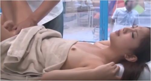 『素人ナンパ』「夏だ！海だ！水着だ！」年に一度しか拝めない10代水着娘をゲットするため、MM号緊急出張。日焼けケアと称して性感マッサージを敢行！！
