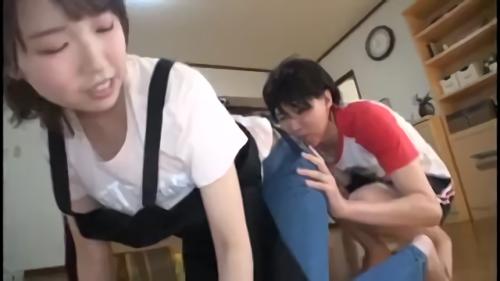 『フェラ』近頃は掃除する暇もないくらい忙しく家の中がゴミ溜めに。仕方ないので家事代行ご奉仕を利用してみることに。どうせ来るのはクソババアみた！