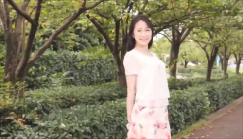 『美竹千里』「本当は工場の巨大冷蔵庫の中でHしたことあるような女なんです（笑）」美竹千里さん37歳、専業主婦。今年で結婚11年目になる一児の母！
