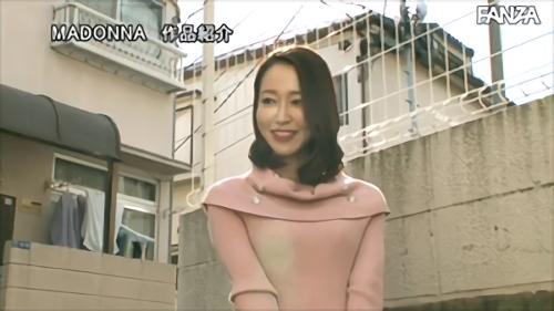 『美人』妻のゆうと結婚して数年、出版社で働く冴えない僕の元に大仕事が舞い込んできた。上司の大木さんから人気カメラマン・大塚玉堂と仕事する機！