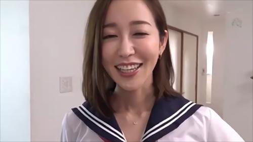 『顔射』港区タワーマンションで旦那の帰りを待ちながら、個室風俗を経営する人妻「篠田ゆう」。旦那の親友、お隣さん、旦那の上司、近所の学生など！