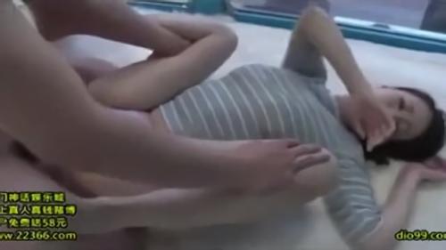 『巨乳』「子作りに不安を抱える既婚男性のお悩みを聞いてくれませんか？」と声を掛け、小さなお子さんを持つ若いママがMM号に乗車！デカチンでご！