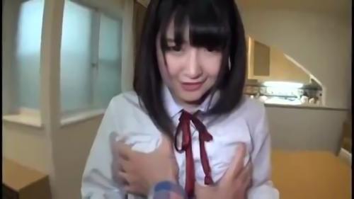 『制服』ヤメンタル一人H。結梨の目を盗んでテーブルの下に潜んだ乃亜の誘惑フェラに耐えきれず中出し！浴室で結梨とスク水ソープ遊び！遂にはブ！