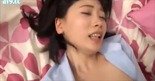 『レイプ』ある日生徒手帳を落としてしまう女子校生。その生徒手帳にはケータイの電話番号や本人の顔写真、更には人には知られたくない秘密など数々の！