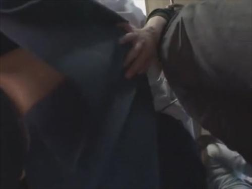 『放尿』お嬢様学校に通う清純な女子校生を制服好きの痴〇師が狙う。通学バスや英会話教室で痴〇に襲われる女子校生は男に免疫がないのか恐怖で身体！