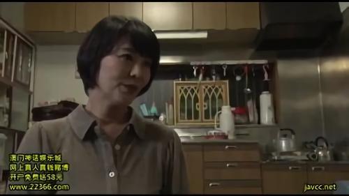 『寝取られ』今年で42才となる相沢久雄が気になっているのは、三年前に死んだ弟の嫁の律子。喪服姿が色っぽく似合う彼女に、三回忌の晩に思いの丈を彼！