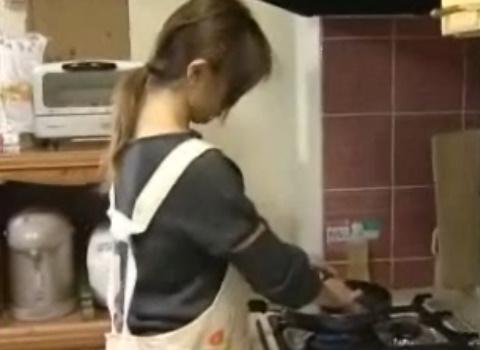 毎日ハメまくる息子と嫁…盗聴と覗きをしながら興奮しまくる義父！