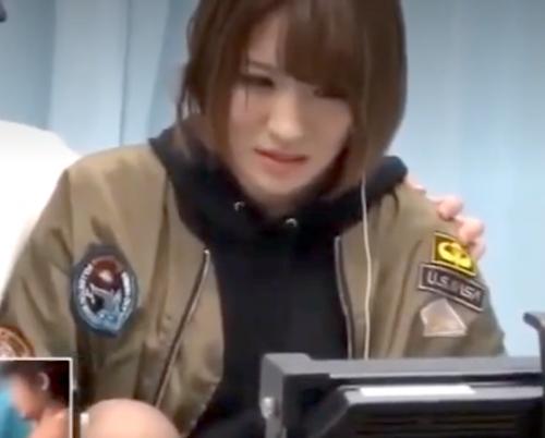 【NTR】彼氏が他の女とSEXしているところを見せられて動揺している隙に押し倒されて自分も寝取られてしまう巨乳美女！