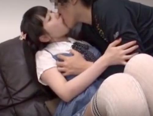 【ロリっ娘】『そんなに激しく突かれたらもぅ感じすぎちゃうっ！』綺麗な白肌美少女と羨まSEX！