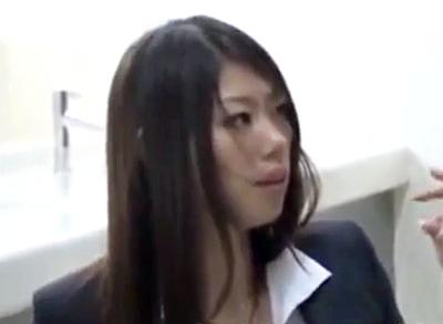 【OL】会社のトイレでのSEXを目撃してしまった女性が次のターゲットにされて犯されてしまう。