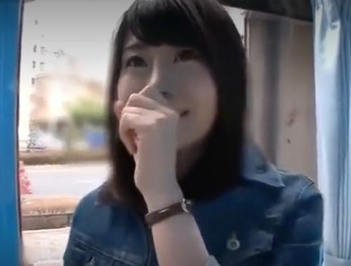 【MM号】友達に見られているような感覚に興奮したのか感じまくって叫びまくってしまう女子大生！ 