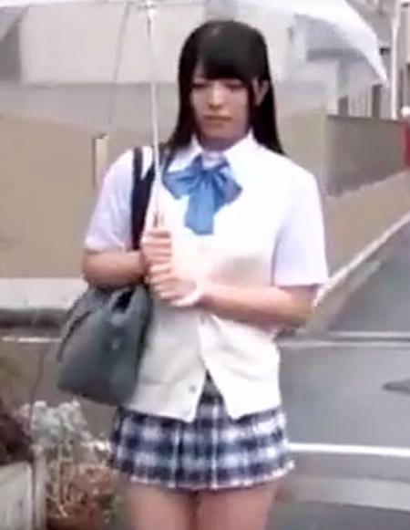 【痴漢】かわいい女子高生がバスの中で男に身体を毎日のように触られ徐々に気持ちよくなってしまう。