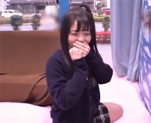 【MM号】ナンパした高校生カップルにチンポ当てゲームをして失敗した彼女を寝取って激しくSEXする！！