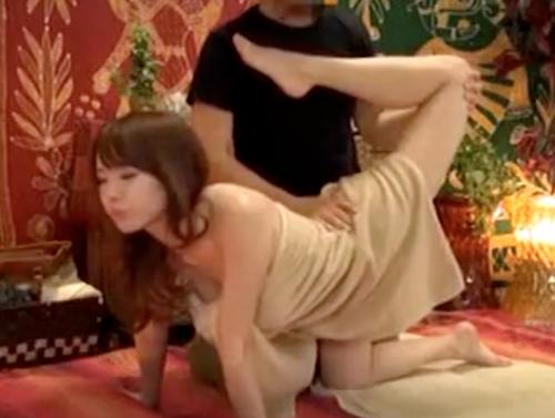 【マッサージ】身体の疲れをとりに来たのに施術者に襲われて激しくSEXしてしまう！！