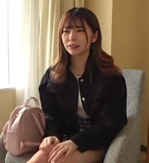 【ナンパ】今時の美少女を部屋に連れ込み身体を触らせてもらいエロい表情になって来たところでチンポ挿入！！