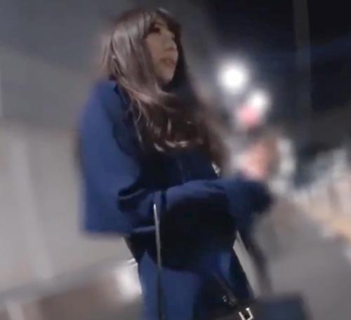 【人妻ナンパ】仕事の帰りの美人な人妻に声をかけて言葉巧みにホテルに誘い込んで不倫SEX！！
