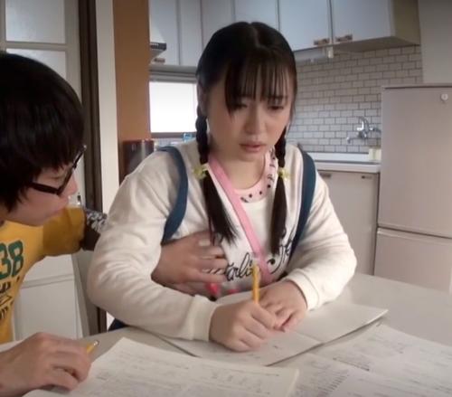 【ロリ巨乳】異性の身体に興味を持った男の子が本能の赴くままに愛撫しまくる！！
