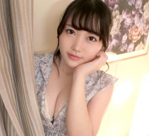【巨乳パイズリ】地味な見た目とは裏腹にエロい身体付きの美少女の巨乳を好きに弄ぶ！