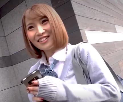 【JKナンパ】ギャルな女子高生に声をかけて制服のままスカートを捲し上げてバックからチンポを突きまくる！！