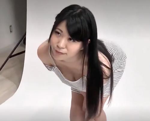 【人妻】旦那と記念撮影にきたはずなのに何故か男優に寝取られてしまうムチムチな奥様！