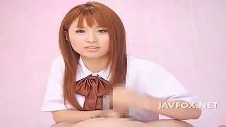 かつて人気を誇った成瀬心美がJK姿で高速手コキに体操着でオナニーしちゃう動画