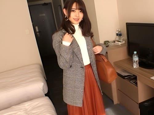 ナンパした22歳デザイン事務所事務員の巨乳素人娘のマンコ弄って舐めて、フェラ、手コキ、パイズリ、勃起肉棒挿入ガン突き。