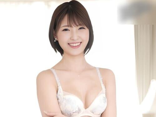 【素人妻AVデビュー】可愛らしい素人妻が初めてのAV撮影でスレンダーな下着姿を披露する。