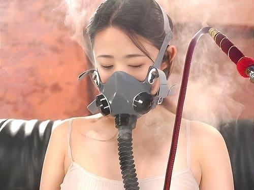 セクシー女優松岡すずさんが快楽トランス状態に。男女入り乱れてマンコを電マ、手マン責め、フェラ、手コキ、勃起陰茎挿入絶頂。