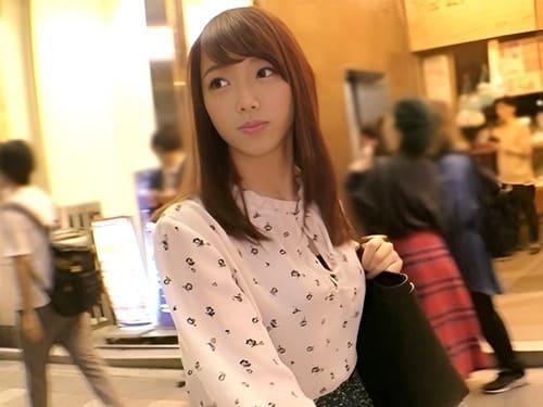 ナンパした21歳病院受付の素人娘のマンコ弄って舐めて電マ、手マン責め、フェラ、手コキ、勃起肉棒挿入ガン突き。