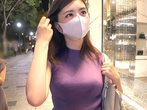 【巨乳素人ナンパ】声かけた25歳ショップ店員のお姉さんのマンコ弄って舐めて、フェラ、手コキ、勃起男根挿入ハメ初撮り。
