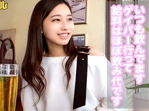 24歳ガールズバー勤務の素人お姉さんのパイパンマンコを手マン責め潮吹き、フェラ、手コキ、勃起肉棒挿入ガン突き。
