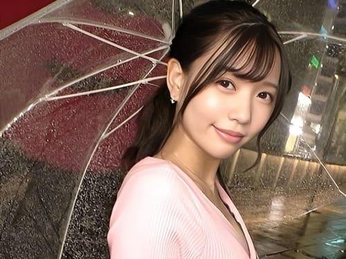 アイドルのように可愛らしい22歳エステティシャンの素人娘のオイルまみれのマンコに電マ当て、フェラ、手コキ、勃起陰茎挿入。