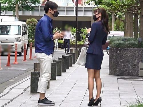 【素人ナンパ】職場の上司と不倫しているという27歳不動産営業のお姉さん。オナニーさせ、フェラ、手コキ、勃起肉棒挿入絶頂。