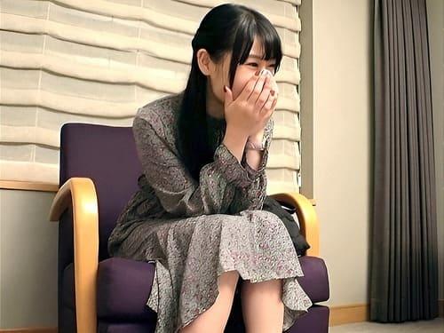 AV募集した24歳司法試験浪人の素人娘のマンコをバイブ、電マ、手マン責め、フェラ、手コキ、勃起肉棒挿入ガン突き。