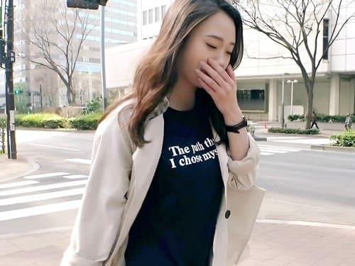 AV募集した20歳エステティシャンの巨乳素人娘のマンコ弄って手マン責め潮吹き、フェラ、手コキ、勃起肉棒挿入ガン突き絶頂。