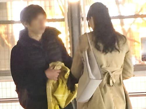 【巨乳素人ナンパ】28歳保険営業のお姉さんのマンコを電マ、手マン責め、フェラ、手コキ、勃起肉棒挿入ハメハメ初撮り。
