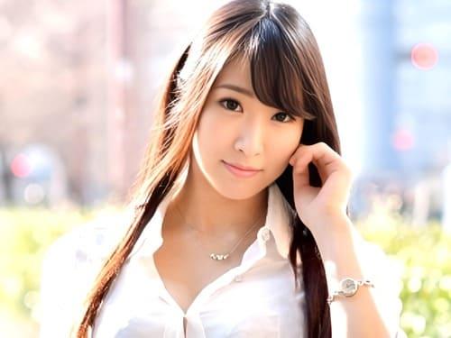 【素人妻ナンパ中出し】素人妻をナンパして自宅でパイパンマンコ弄って舐めてフェラ、手コキ、勃起肉棒生挿入中出し。