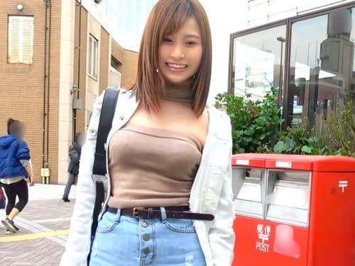 26歳の素人娘のパイパンマンコ弄って舐めて、フェラ、手コキ、勃起肉棒挿入ガン突き絶頂ハメ撮り。