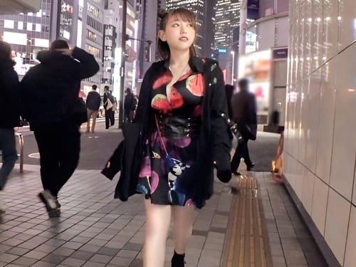 ナンパした20歳ショップ店員の巨乳素人娘のマンコ弄って舐めて、パイズリ、勃起肉棒挿入ガン突き。