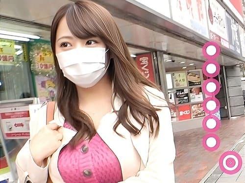 【巨乳素人】22歳百貨店勤務のお姉さんと仕事サボって旅行へ。パイパン手マンされて潮吹き、フェラ、手コキ、パイズリ、生ハメ絶頂。