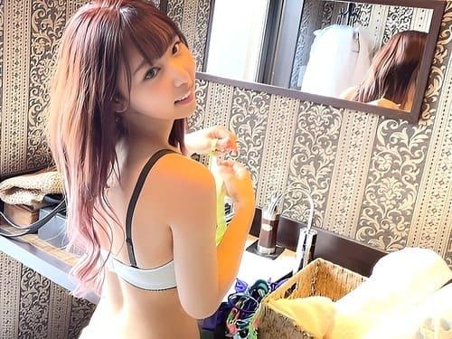 【巨乳素人ハメ撮り】Gカップデカパイ娘が水着姿でフェラ、手コキ、マンコに勃起陰茎挿入腰振り絶頂。