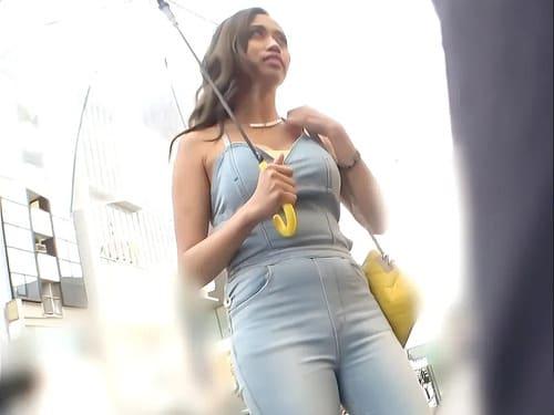 【巨乳素人ギャルナンパ】１８歳Fカップギャルをビキニ姿にしてマンコを手マン責め、フェラ、手コキ、勃起陰茎生ハメ激ピス。