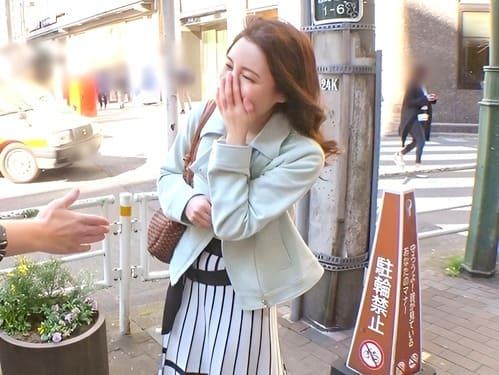 ナンパした28歳雑貨のバイヤーの素人お姉さんのマンコ弄って舐めて電マ責め、フェラ、手コキ、勃起肉棒挿入ガン突き。