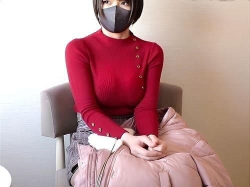 【巨乳素人ナンパ】23歳看護師のショートヘアー、マスク姿の巨乳お姉さんがフェラ、手コキ、パイズリ、勃起陰茎挿入腰振り。