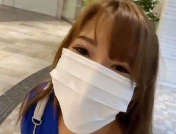 旦那とデート中の奥さんの跡を着けて呼び出し旦那とはブッチさせてホテルへ直行♥