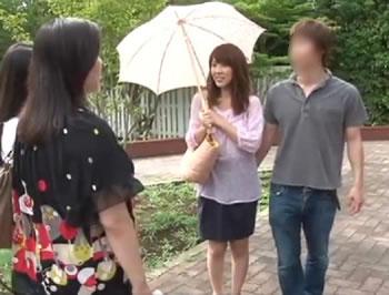 【結城みさ 実話エピソード】公園で息子そっちのけで旦那の弟と大胆にも野外SEX♥