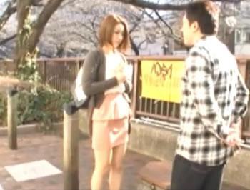 【人妻ナンパ】旦那とは随分SEXレスという奥さんを脱がせてみると見事な美巨乳♥