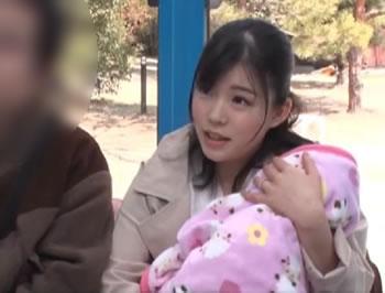【MM号】デカチンで妻に挿入を拒まれている男性にウブな子持ちの奥さんが素股奉仕